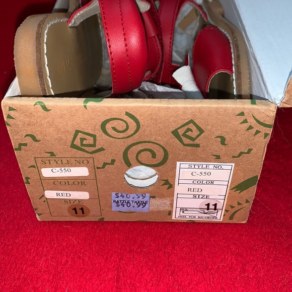 KIDS RED SANDALS - Picture 3 of 4